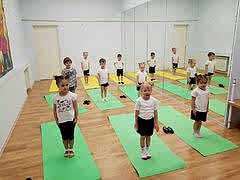 Танцуй пока молодой